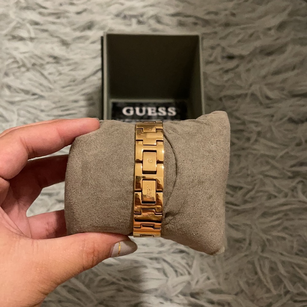 Rosegold watch - Picture 3 of 4